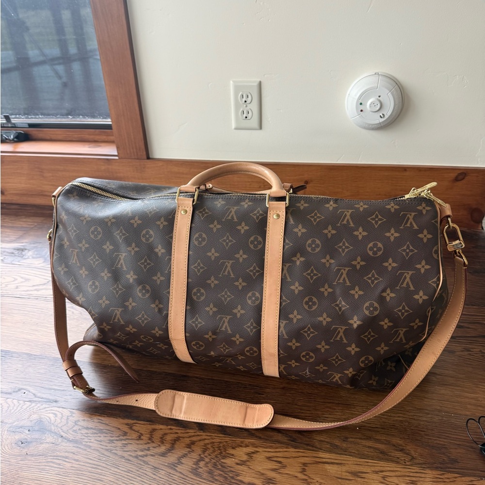 Louis Vuitton Keepall Bandoulière 55 Monogram Canvas Duffel Bag
